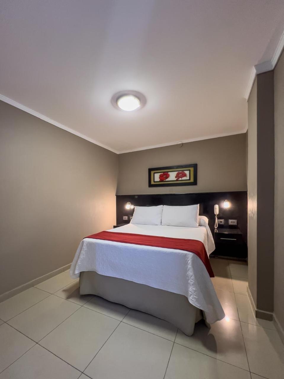 Hotel Everest Córdoba Extérieur photo